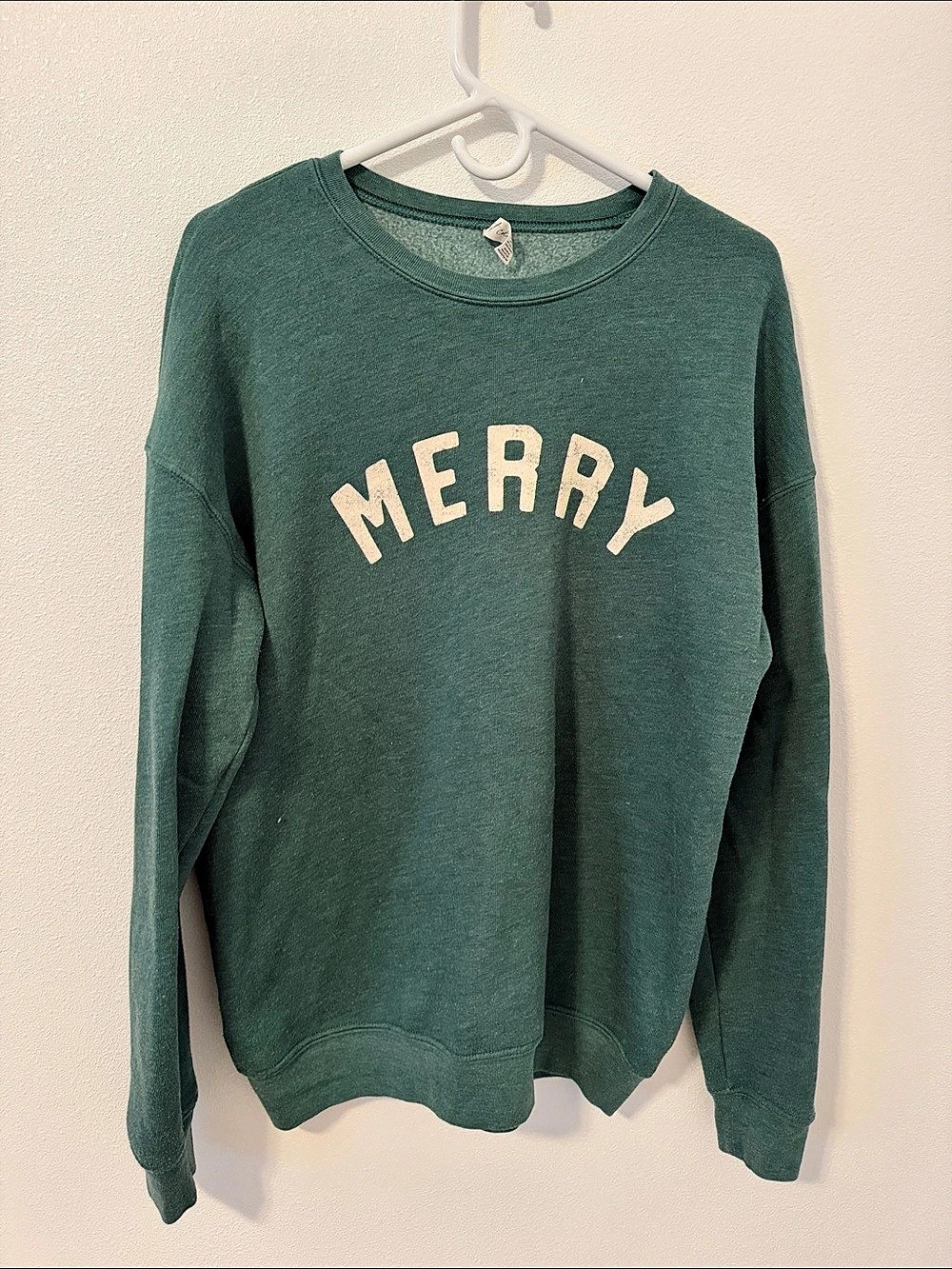 Merry Graphic Sweatshirt in Green